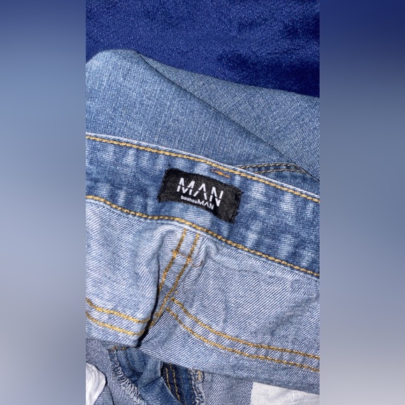 boohooMAN Denim Jeans in Light Wash - Picture 4 of 5